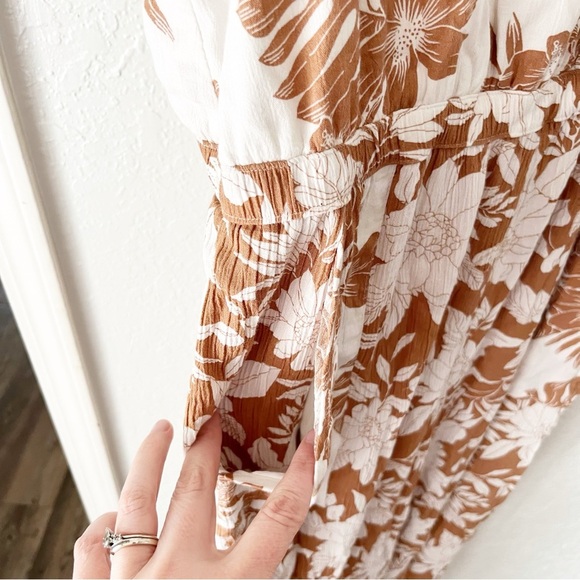 American Eagle Jumpsuit Women's Large Floral Wide Leg Faux Wrap Coconut Girl - Picture 5 of 11